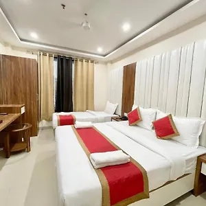 Shree Radha Krishna Hotel
